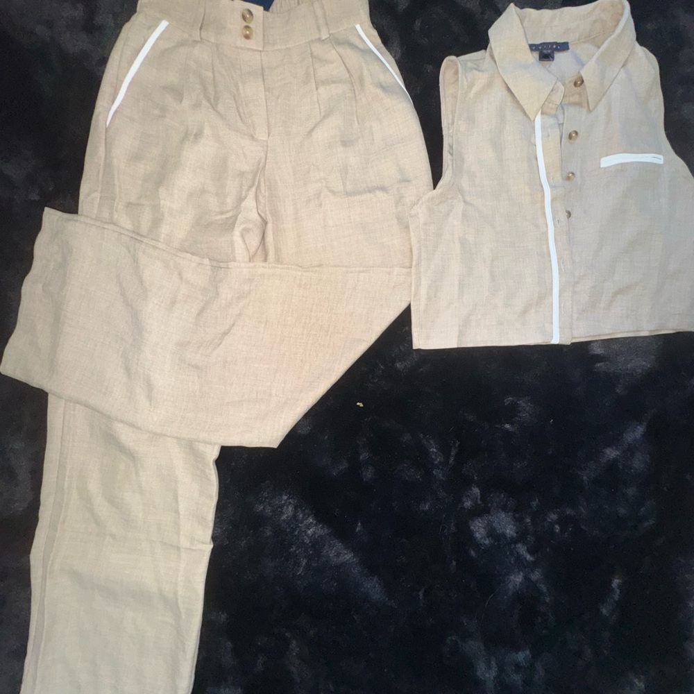 Monteau 2 piece set. Brand new. NWT size small!